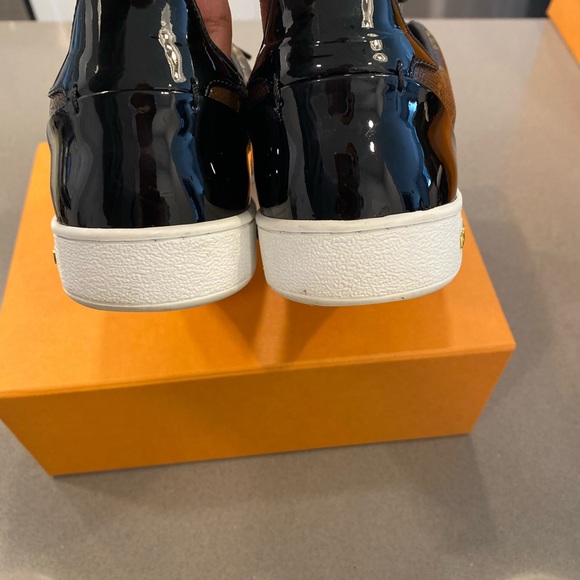 Woman Louis Vuitton Front Row Sneaker - Picture 7 of 9